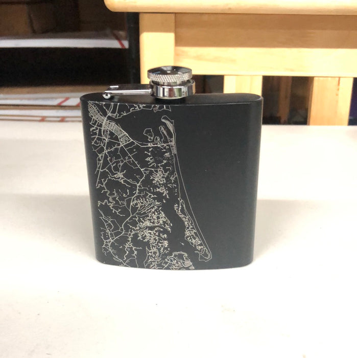 Plum Island MA Flask in Black