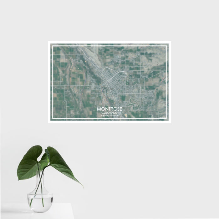16x24 Montrose Colorado Map Print Landscape Orientation in Afternoon Style With Tropical Plant Leaves in Water